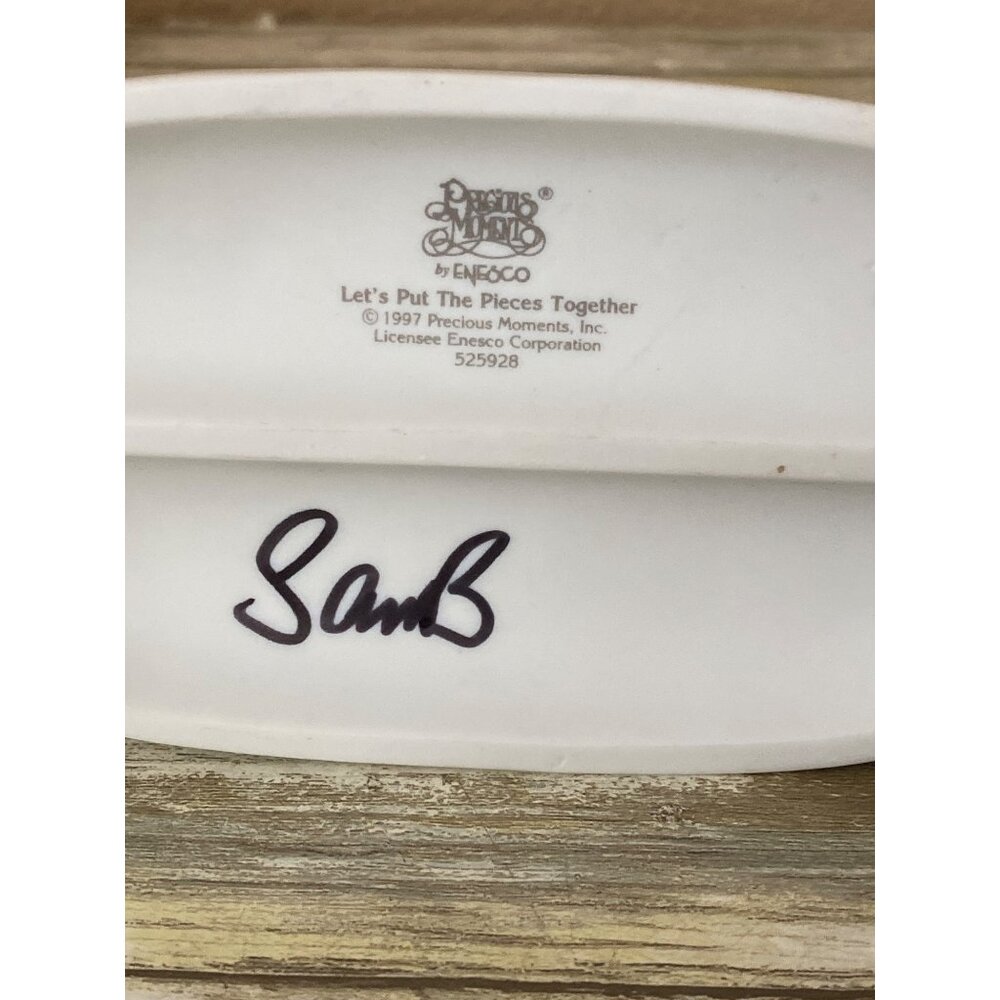 Precious Moments #525928 Let’s Put the Pieces Together 1997 Signed by Sam B - Picture 9 of 9